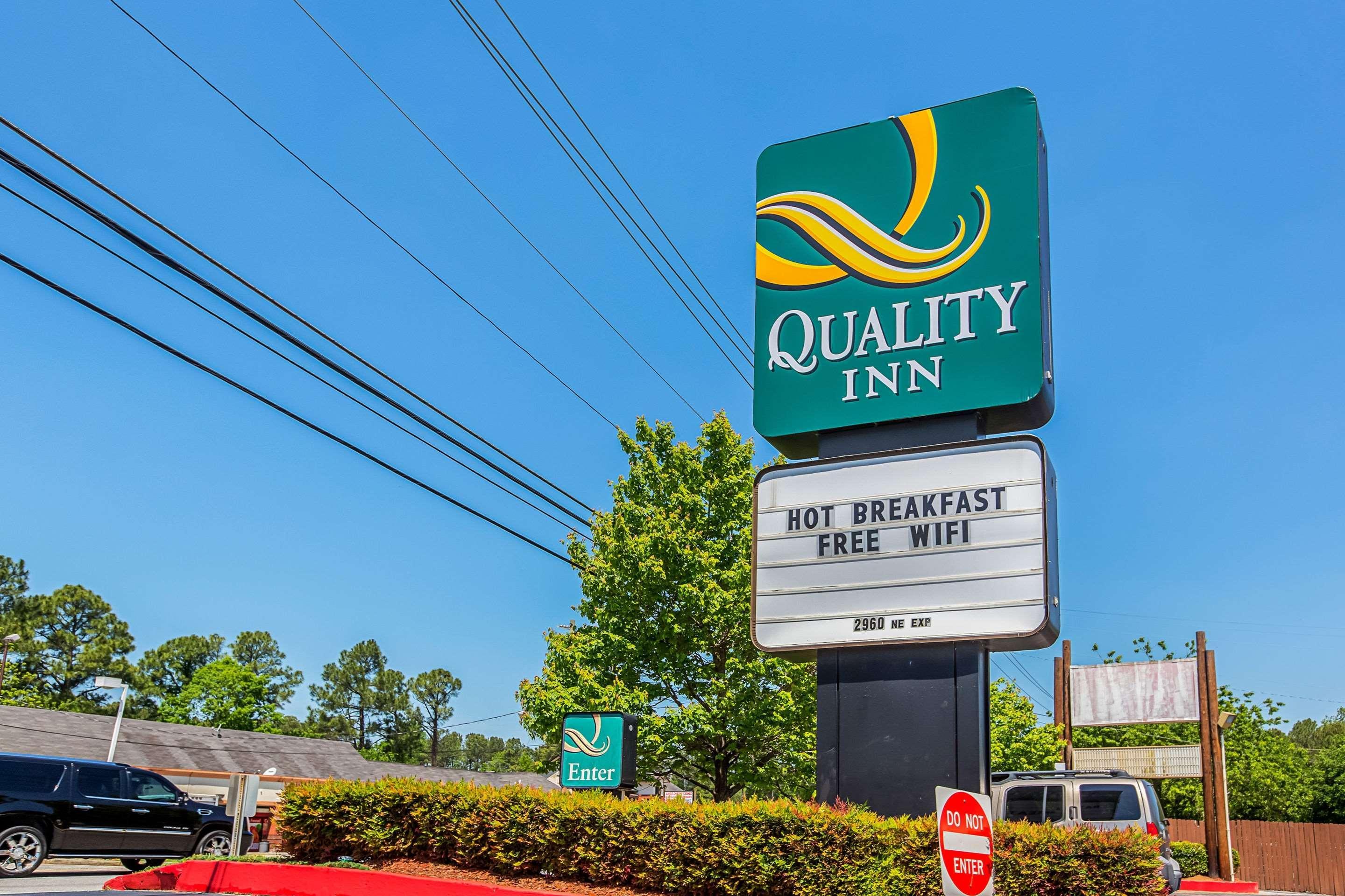 Quality Inn Atlanta Northeast I-85 Шамбли Екстериор снимка