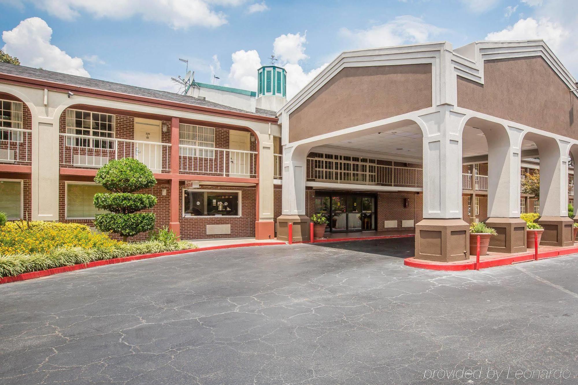 Quality Inn Atlanta Northeast I-85 Шамбли Екстериор снимка