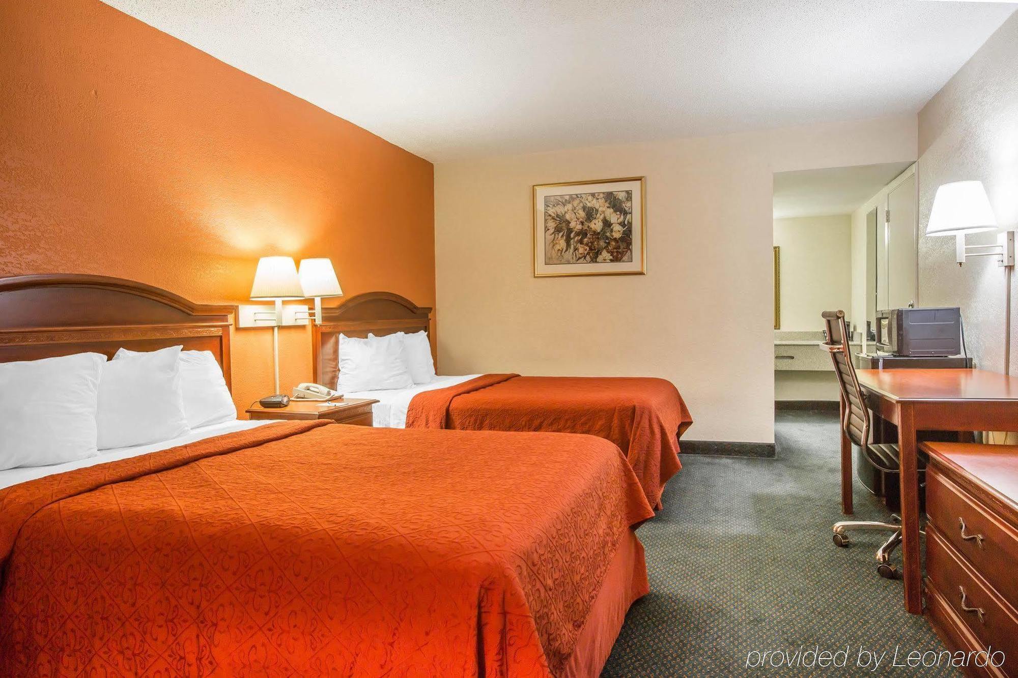 Quality Inn Atlanta Northeast I-85 Шамбли Екстериор снимка